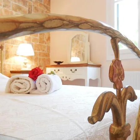 別荘 Filaretos Vavkerí